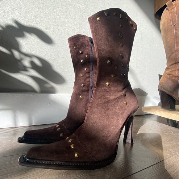 Vintage Browns Boots - Picture 2 of 4